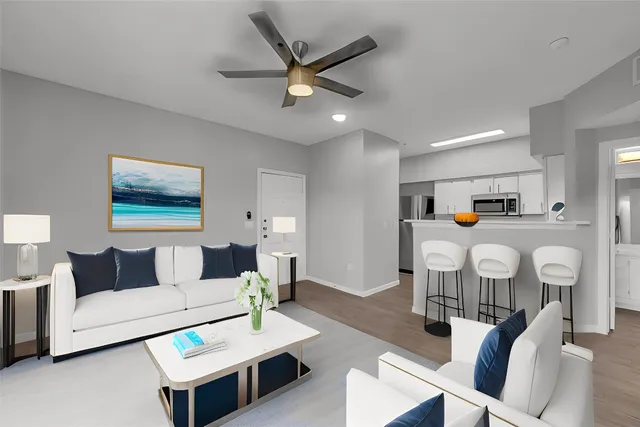 $179,899 | 2320 Gracy Farms Lane, Unit 823, Austin, TX 78758