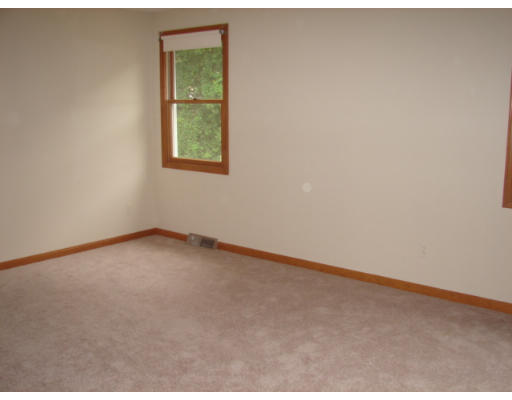 936 B Russell Road, Unit B Westfield, MA 01085 - Photo 10 of 14 Gallery Image 10