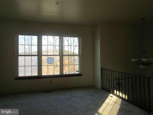 5625 Sheriff Road Capitol Heights, MD 20743 - Photo 6 of 20 Living Room