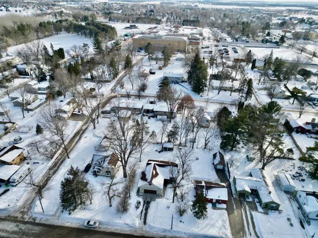 $350,000 | 530 East 6th Street, New Richmond, WI 54017