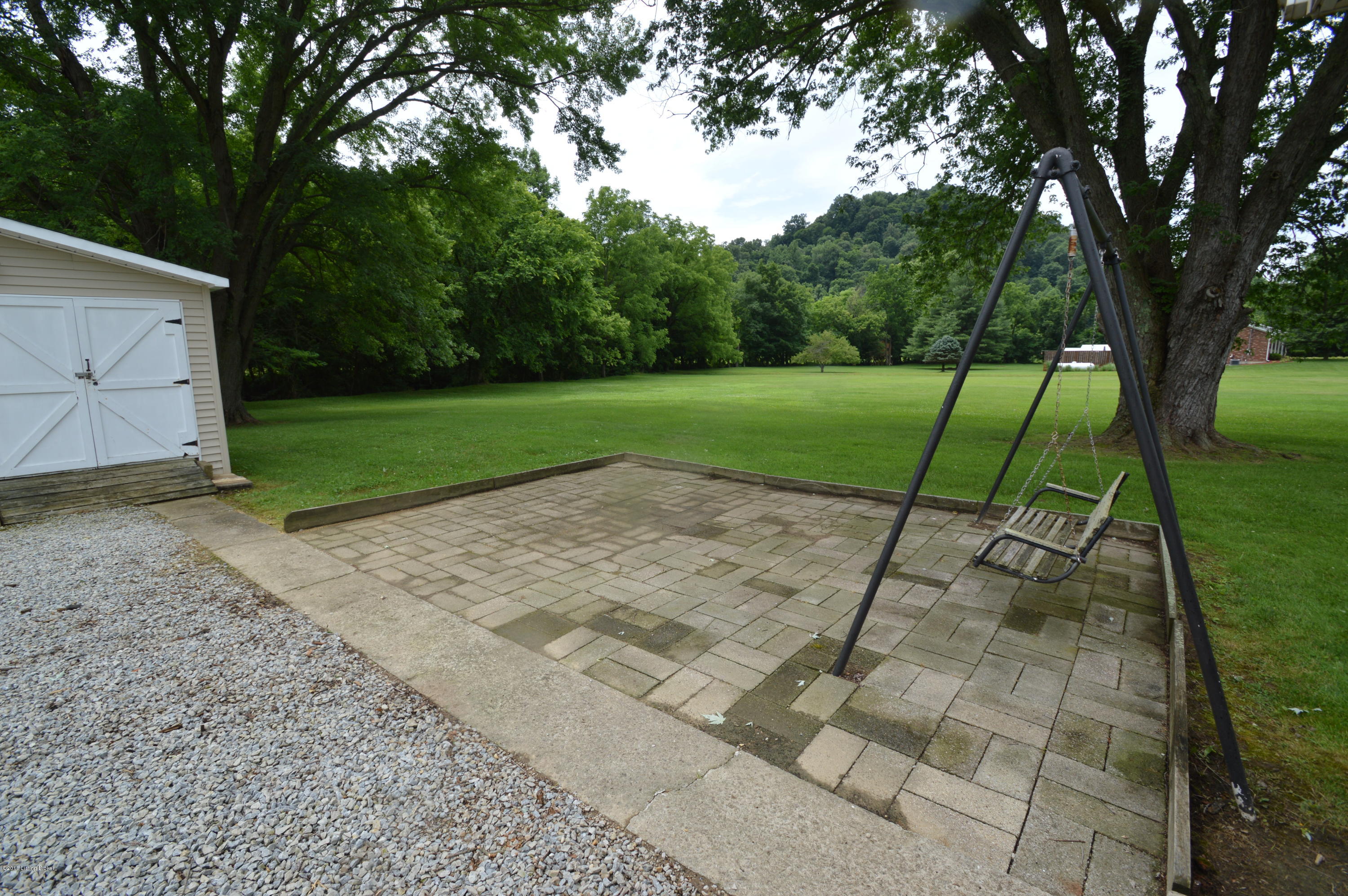 4300 Blevins Gap Road Louisville, KY 40272 - Photo 15 of 42 DSC_7468