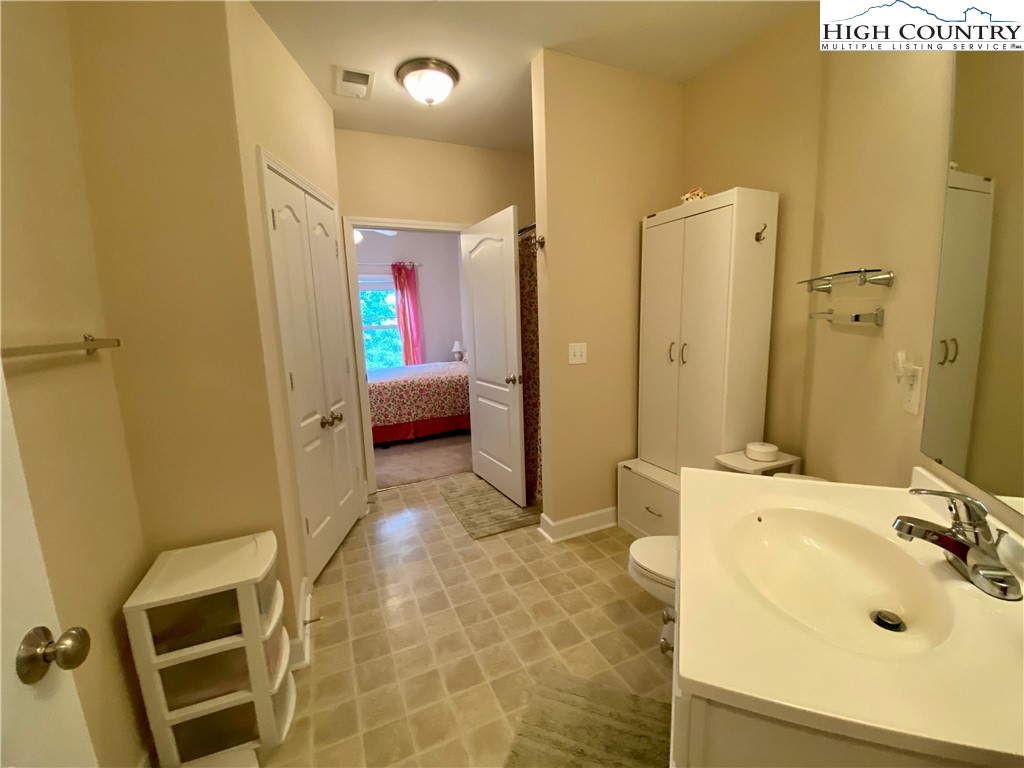 186 Cecil Miller Road, Unit 202 Boone, NC 28607 - Photo 11 of 19