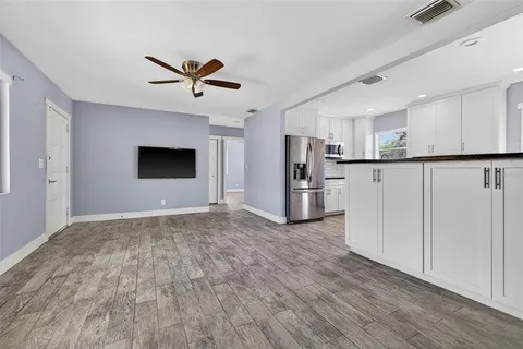 $325,000 | 734 40th Avenue Northeast, St. Petersburg, FL 33703