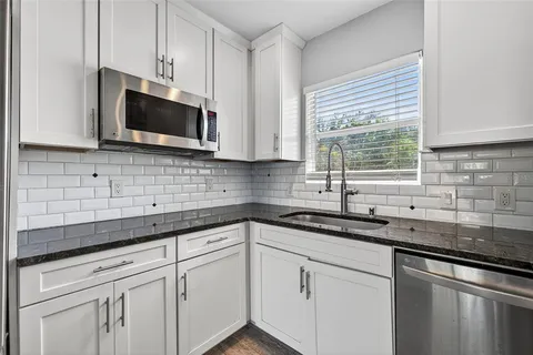 $325,000 | 734 40th Avenue Northeast, St. Petersburg, FL 33703