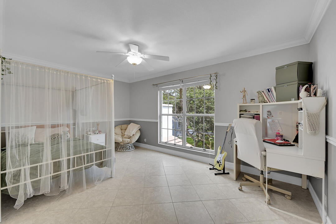 6245 Old Court Road, Unit 202 Boca Raton, FL 33433 - Photo 16 of 41 a room with window