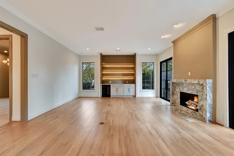 $2,000,000 | 74 Briar Hollow Lane, Houston, TX 77027