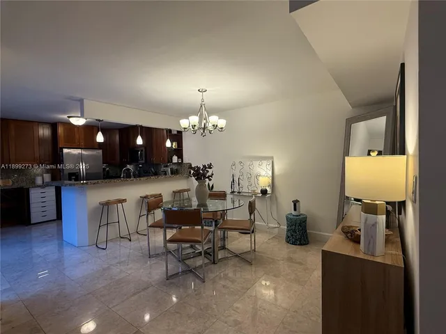 $3,600 | 4708 Southwest 67th Avenue, Unit L10, Miami, FL 33155