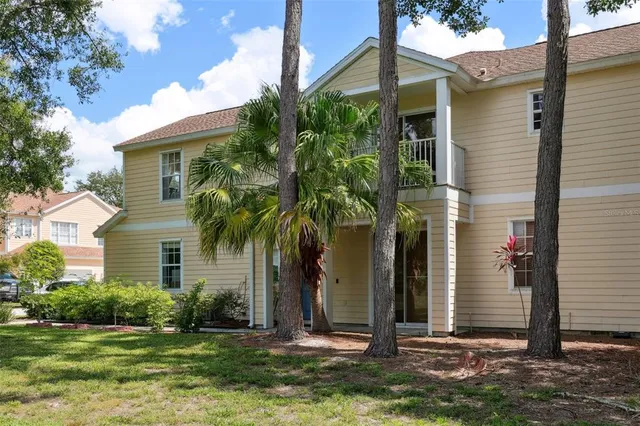 a front view of house with yard