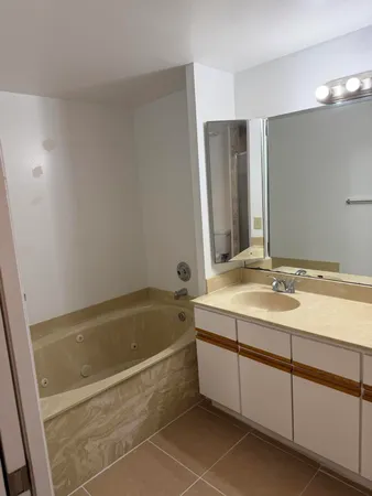 $2,750 | 8461 Boca Rio Drive, Boca Raton, FL 33433