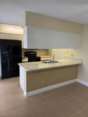 $2,750 | 8461 Boca Rio Drive, Boca Raton, FL 33433