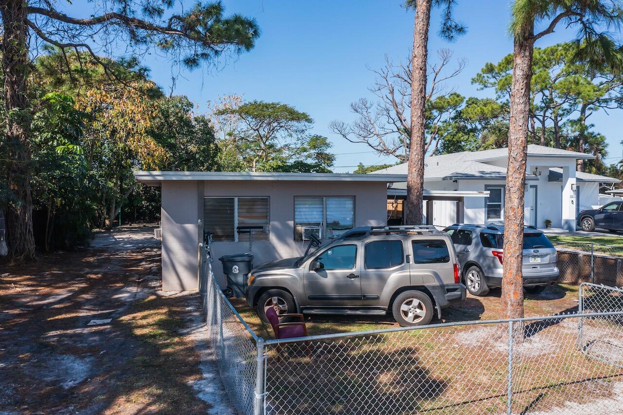 819 Rudolph Road Lake Worth, FL 33461 - Photo 46 of 51 1 - 17