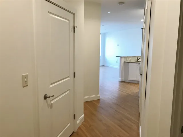 $2,583 | 875 Elm Street, Unit 214, Manchester, NH 03101