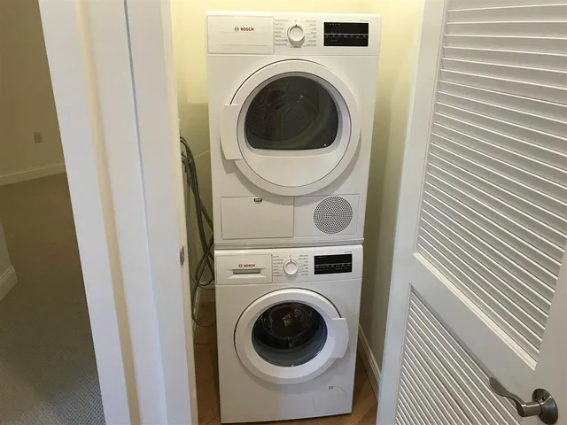 $2,583 | 875 Elm Street, Unit 214, Manchester, NH 03101