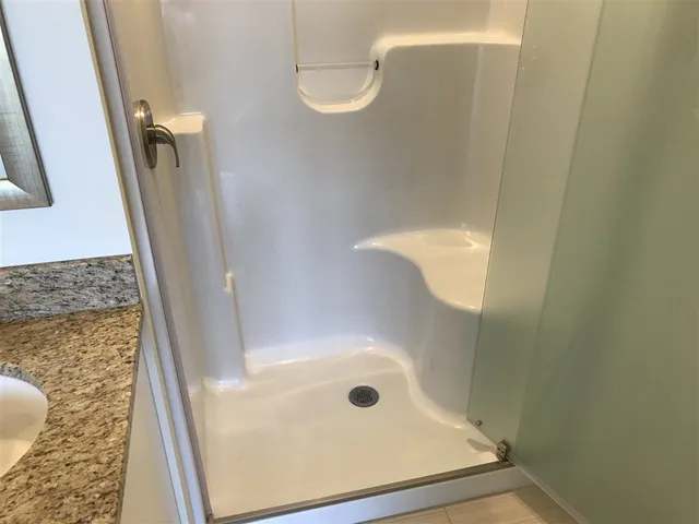 $2,583 | 875 Elm Street, Unit 214, Manchester, NH 03101