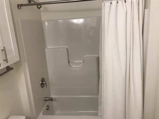 $2,583 | 875 Elm Street, Unit 214, Manchester, NH 03101