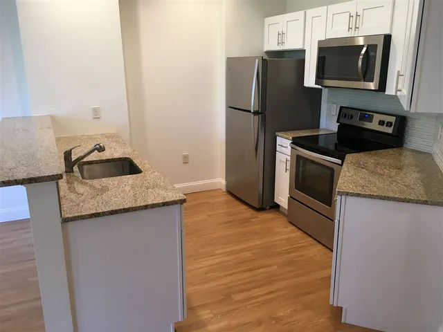 $2,583 | 875 Elm Street, Unit 214, Manchester, NH 03101