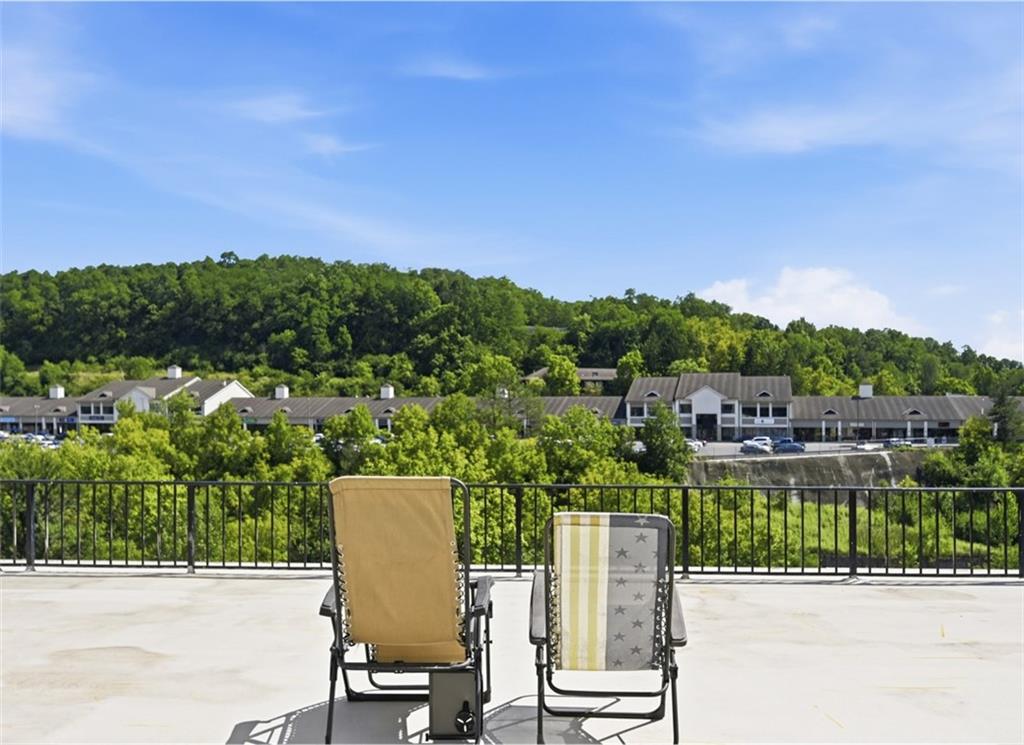 2160 Greentree Road, Unit 105W Pittsburgh, PA 15220 - Photo 32 of 44 Gallery Image 32