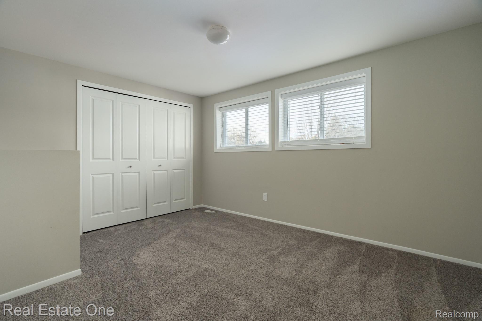 5382 Ridge Court Troy, MI 48098 - Photo 27 of 47 5382-Ridge-Ct-38.JPG