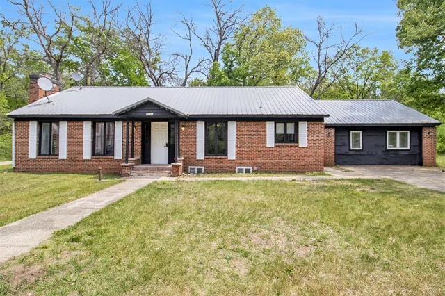 $164,900 | 6236 Arbutus, Idlewild, MI 49642