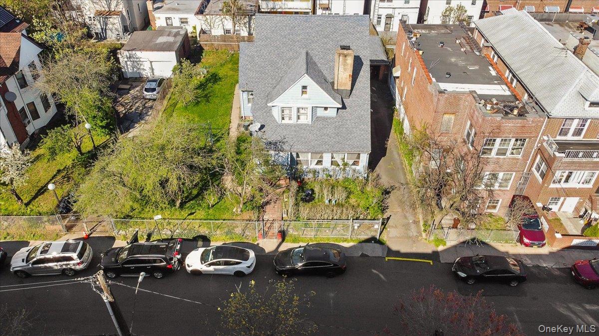 1428 Doris Street Bronx, NY 10462 - Photo 14 of 26 an aerial view of a cars park