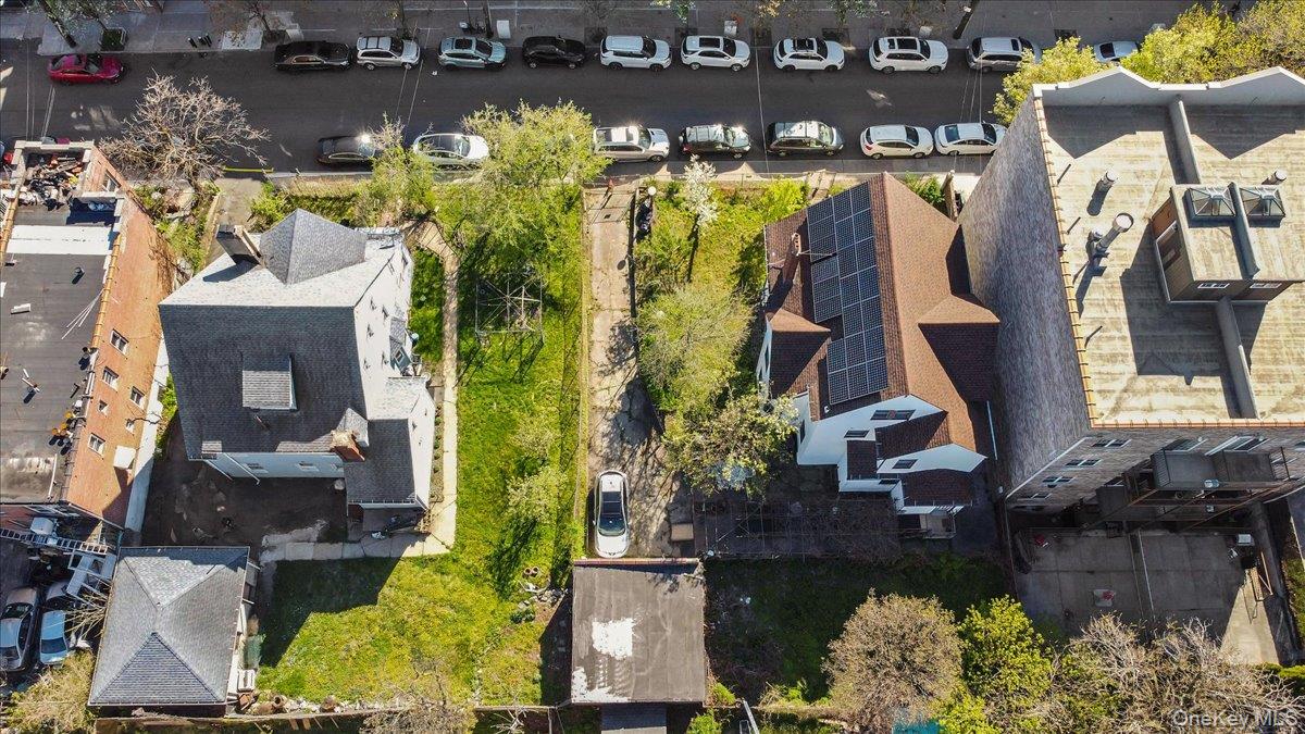 1428 Doris Street Bronx, NY 10462 - Photo 18 of 26 an aerial view of waterside residential houses with outdoor space
