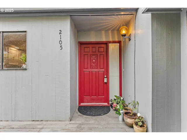 $235,000 | 2105 Northeast 136th Avenue, Vancouver, WA 98682