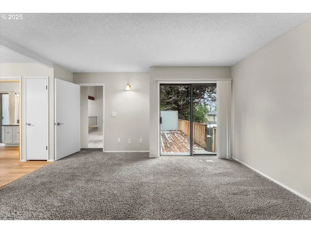 $235,000 | 2105 Northeast 136th Avenue, Vancouver, WA 98682