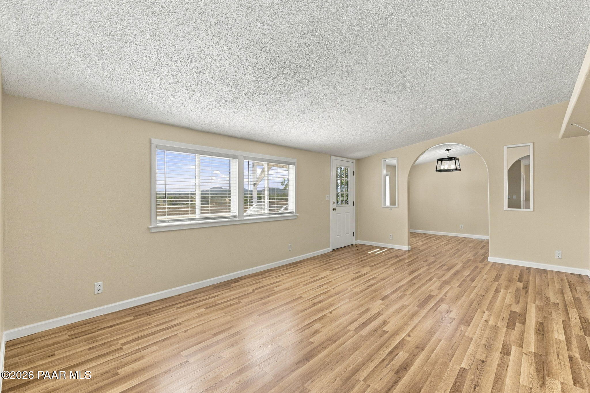 320 East Verde Ranch Road Paulden, AZ 86334 - Photo 9 of 43 Living Room
