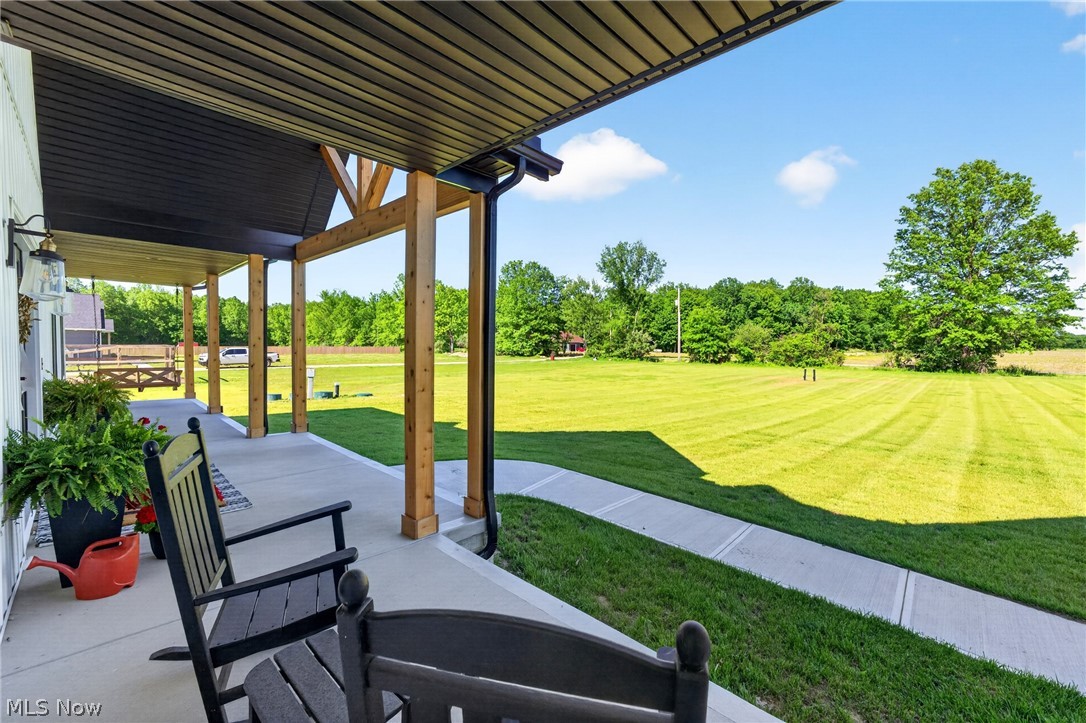 18844 Mennell Road Grafton, OH 44044 - Photo 4 of 49
