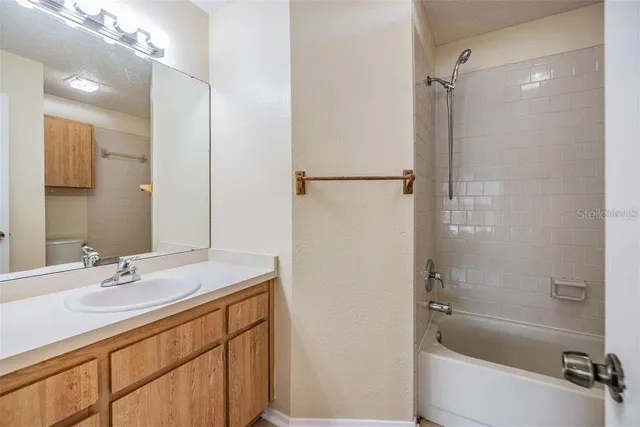 $2,250 | 3302 Laurel Dale Drive, Tampa, FL 33618