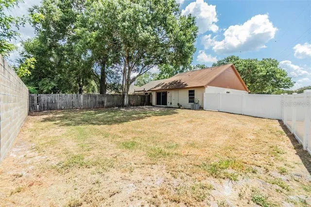 $2,250 | 3302 Laurel Dale Drive, Tampa, FL 33618