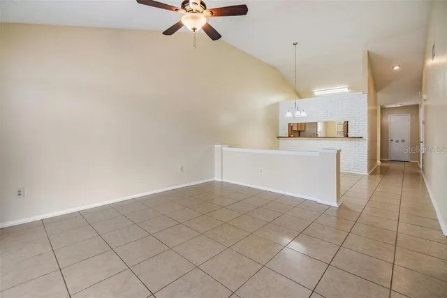 $2,250 | 3302 Laurel Dale Drive, Tampa, FL 33618