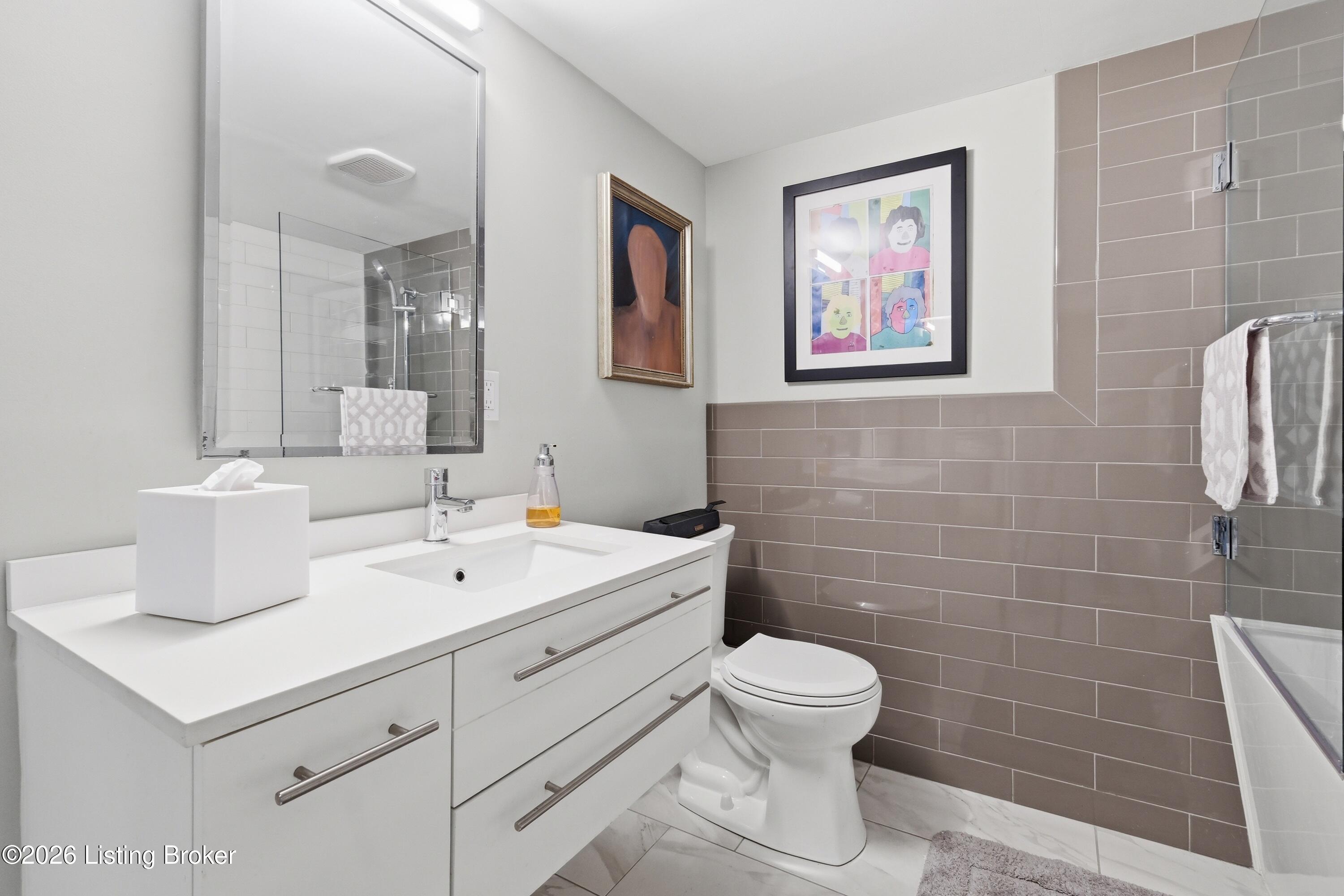 4313 Wingate Road Louisville, KY 40207 - Photo 35 of 47 39_4313wingate_louisvillerealestatemedia