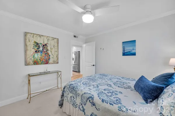 $1,091,000 | 20407 Harborgate Court, Unit 408, Cornelius, NC 28031