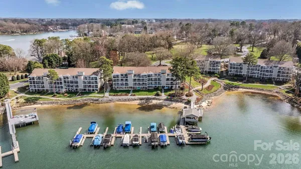 $1,091,000 | 20407 Harborgate Court, Unit 408, Cornelius, NC 28031