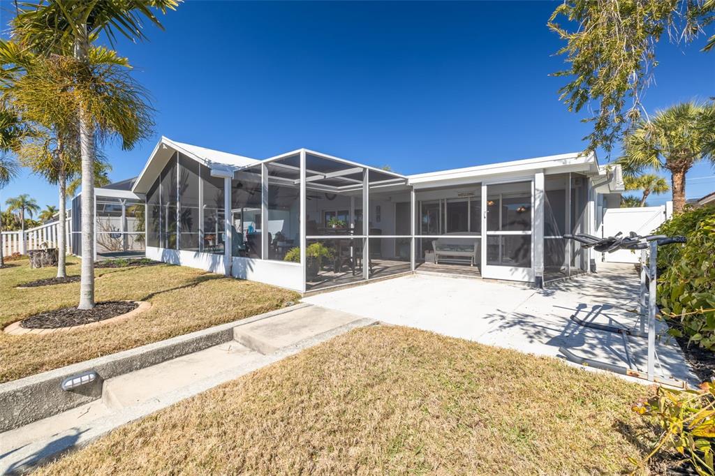 3608 Floramar Terrace New Port Richey, FL 34652 - Photo 34 of 43