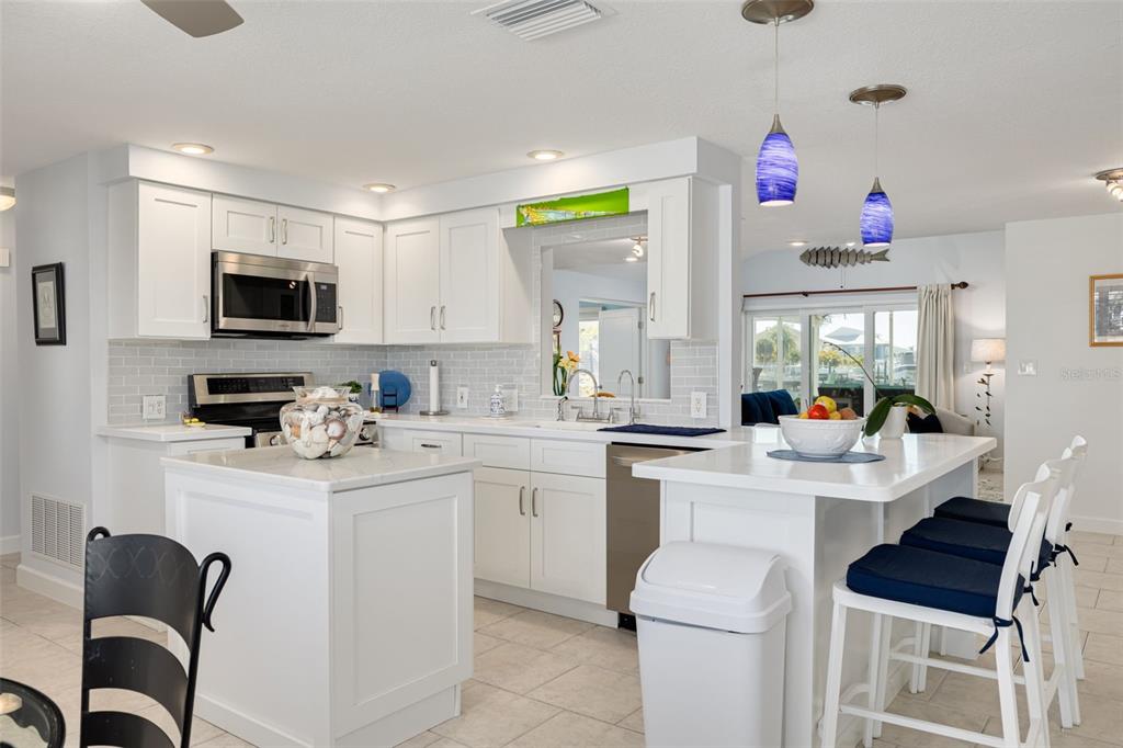 3608 Floramar Terrace New Port Richey, FL 34652 - Photo 6 of 43