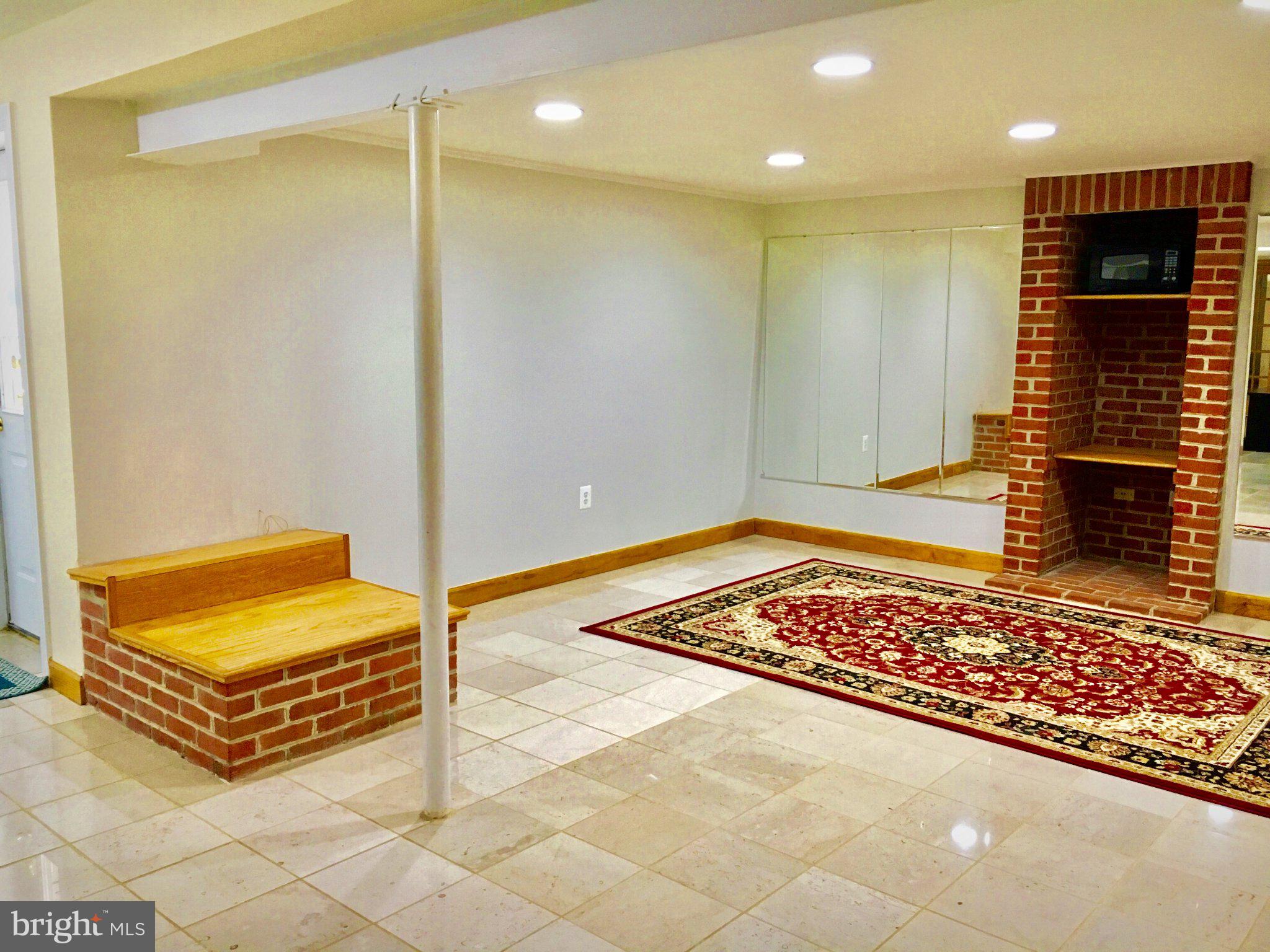 2062 Madrillon Road Vienna, VA 22182 - Photo 38 of 49 Gallery Image 38