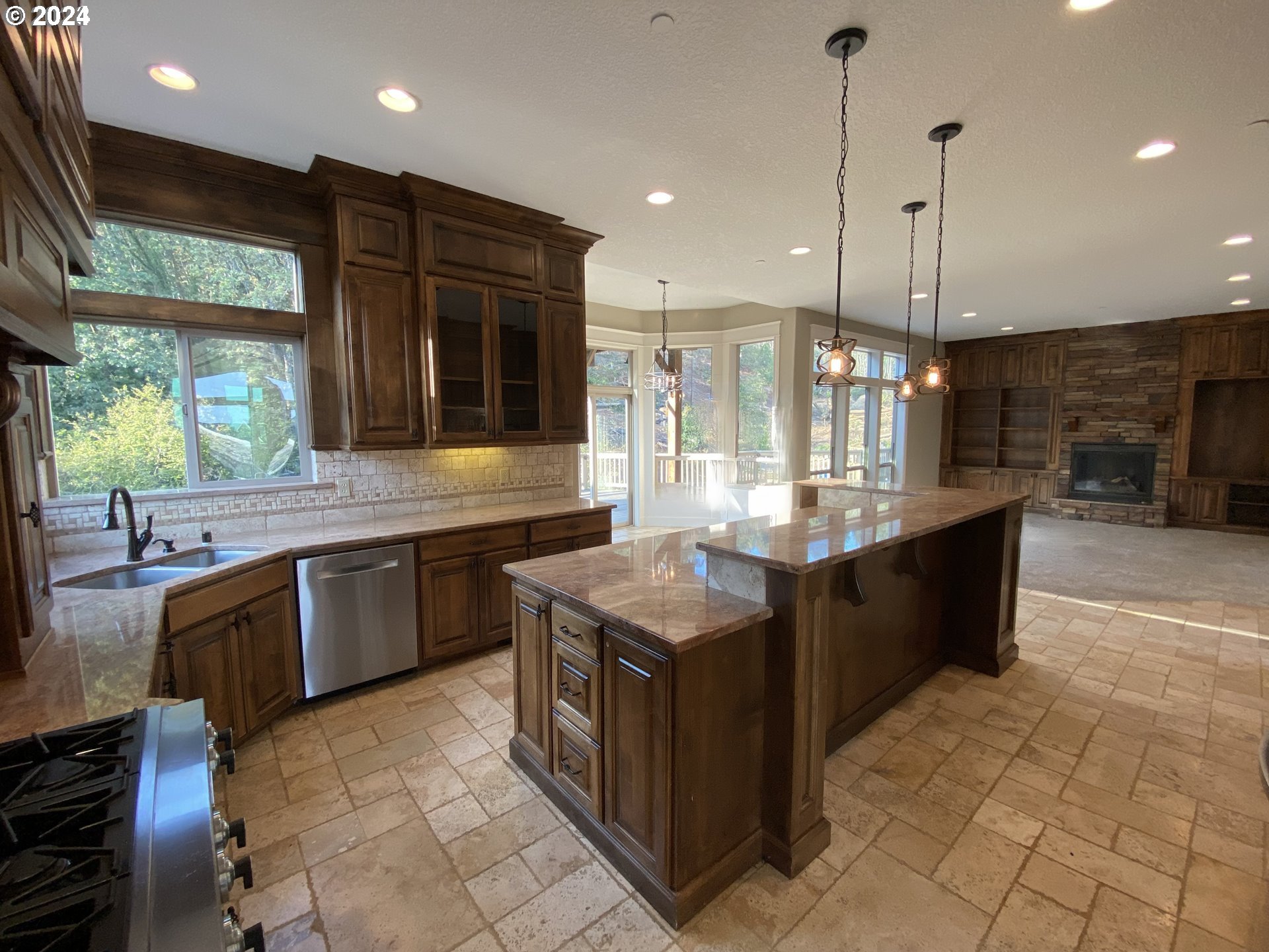 785 Northwest Valley Street Camas, WA 98607 - Photo 10 of 29 Gallery Image 10
