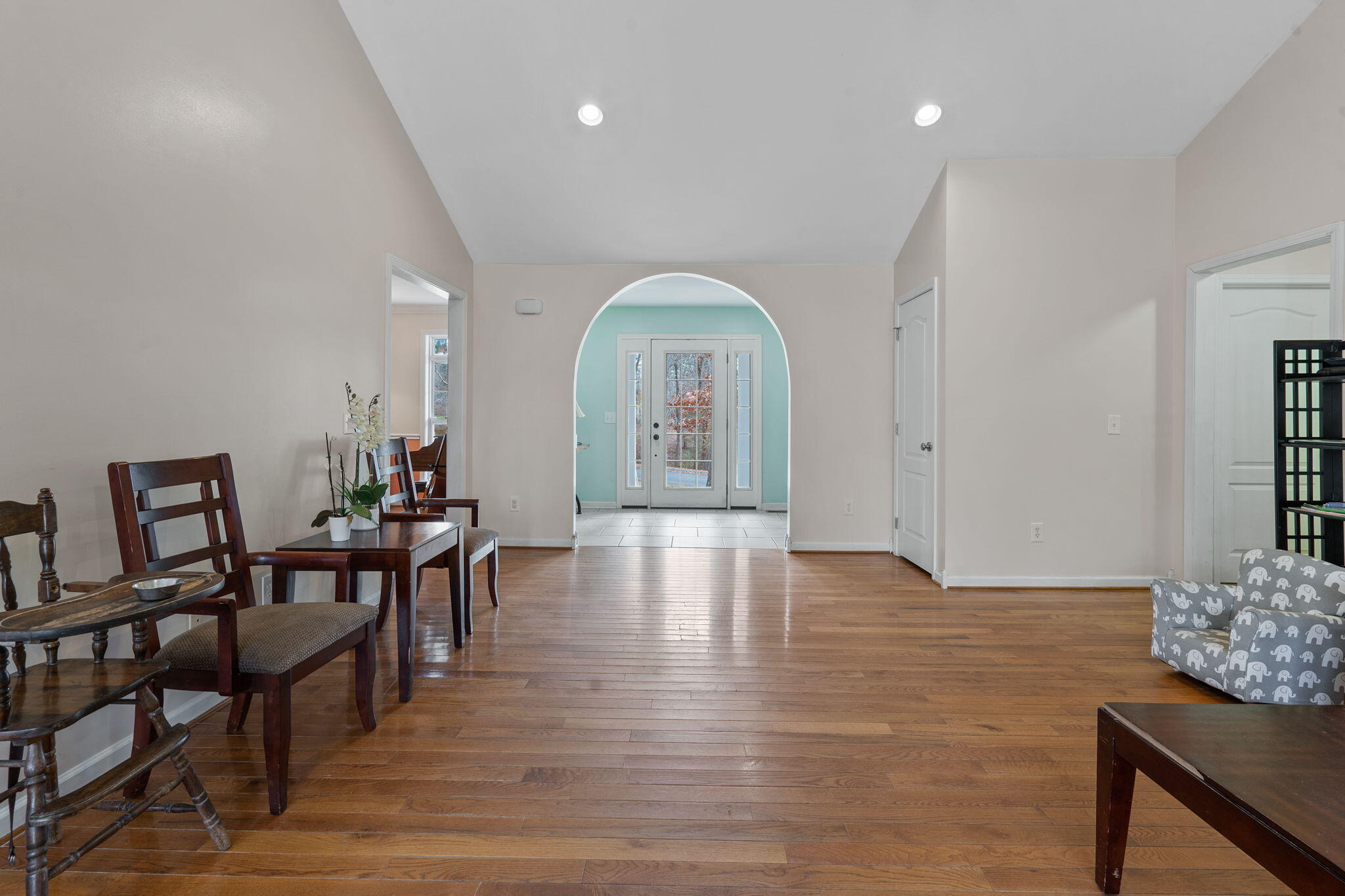 137 Drew Avenue Dayton, TN 37321 - Photo 7 of 32 3-web-or-mls-137 Drew-Angie-3