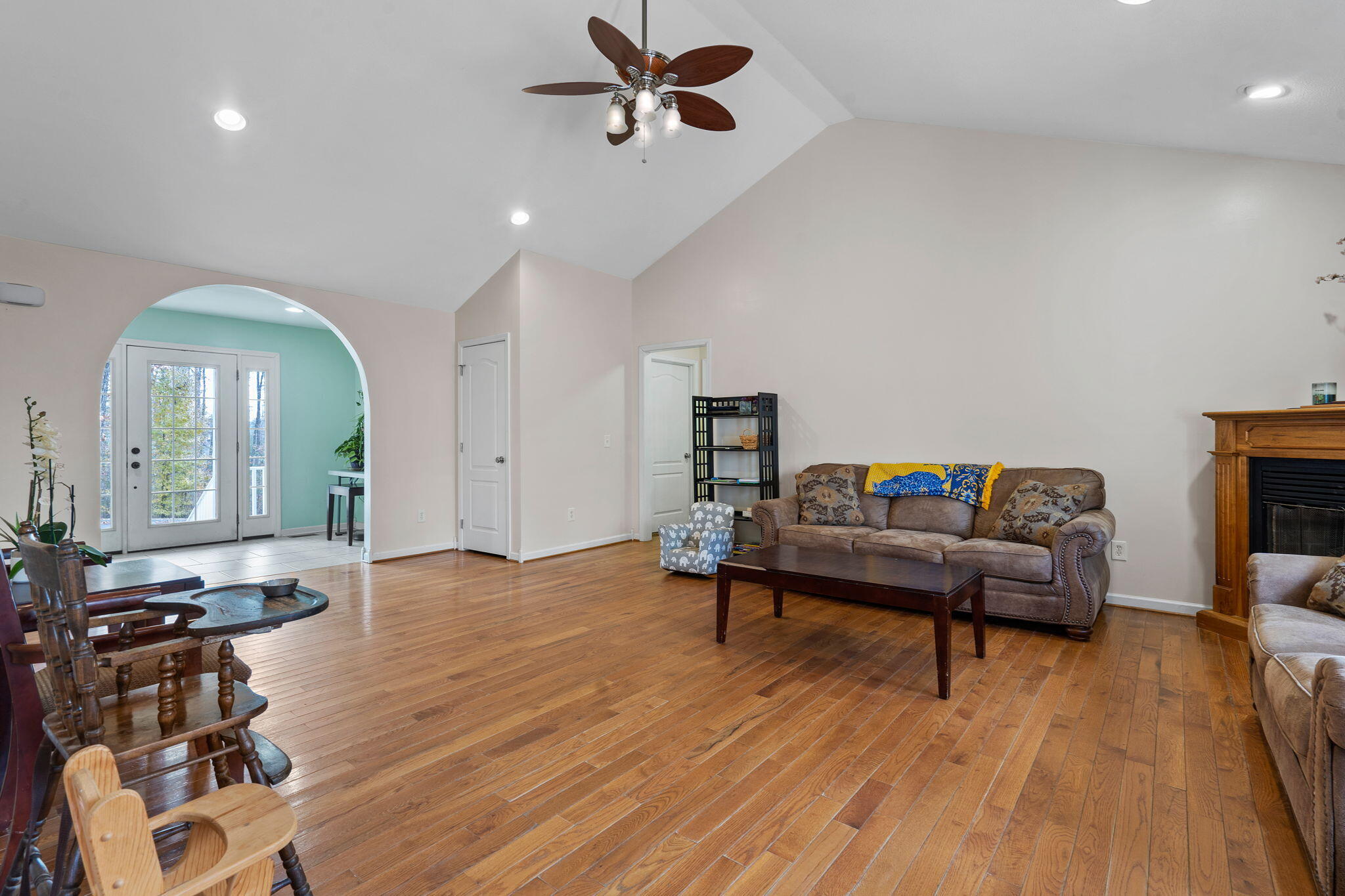 137 Drew Avenue Dayton, TN 37321 - Photo 8 of 32 4-web-or-mls-137 Drew-Angie-4
