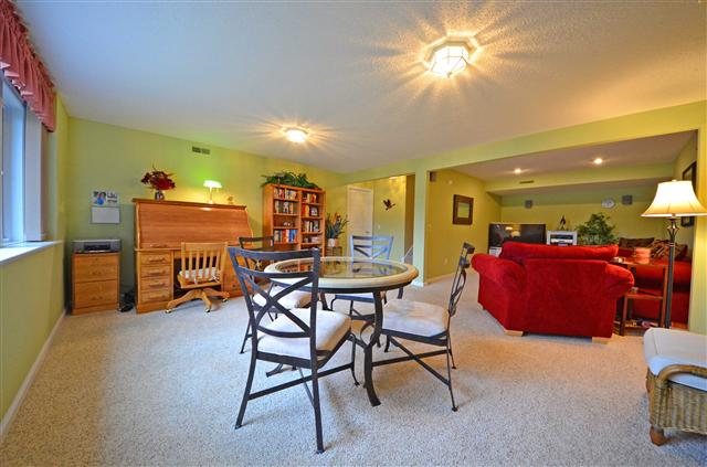 10218 Bitterroot Drive Fort Wayne, IN 46804 - Photo 4 of 30 Gallery Image 4
