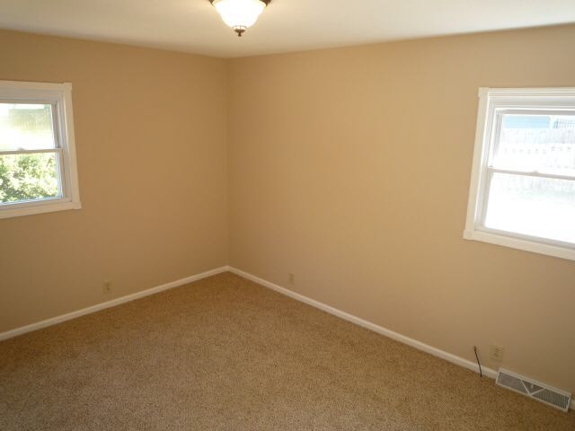 2680 South Sievers Ext Road Vincennes, IN 47591 - Photo 7 of 12
