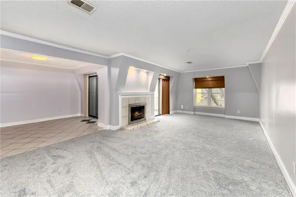 $285,000 | 6708 West 109th Street, Unit E, Overland Park, KS 66211