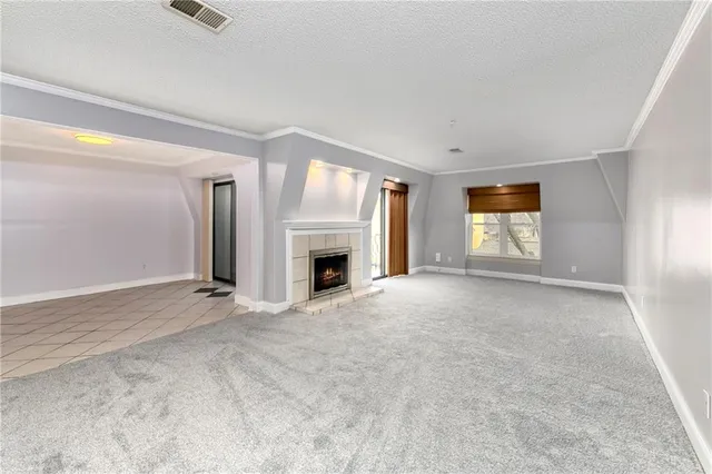 $285,000 | 6708 West 109th Street, Unit E, Overland Park, KS 66211
