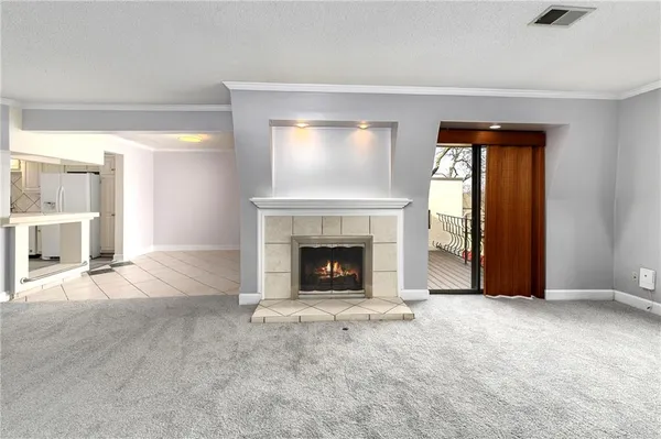 $285,000 | 6708 West 109th Street, Unit E, Overland Park, KS 66211