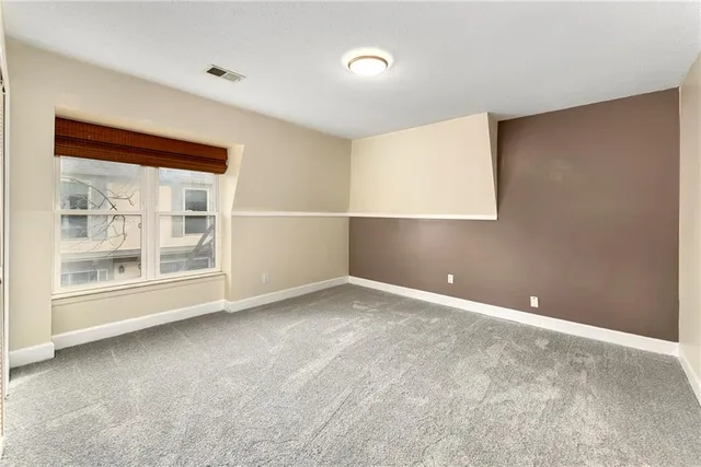 $285,000 | 6708 West 109th Street, Unit E, Overland Park, KS 66211