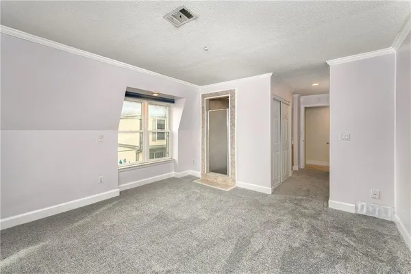 $285,000 | 6708 West 109th Street, Unit E, Overland Park, KS 66211