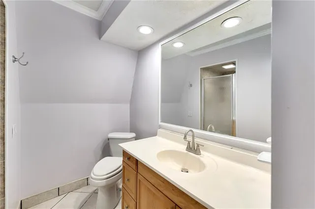 $285,000 | 6708 West 109th Street, Unit E, Overland Park, KS 66211