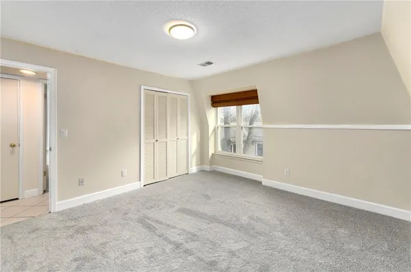 $285,000 | 6708 West 109th Street, Unit E, Overland Park, KS 66211